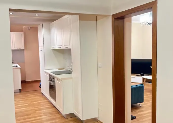 Apartment - Free Parking Nearby Tirana