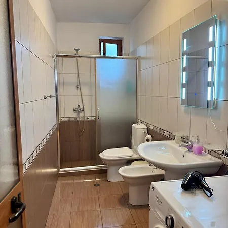 Lejlighed - Free Parking Nearby Tirana